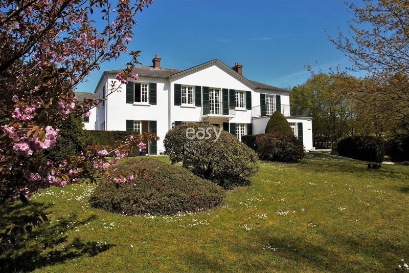 Filming location featuring horses in the greater Paris region area